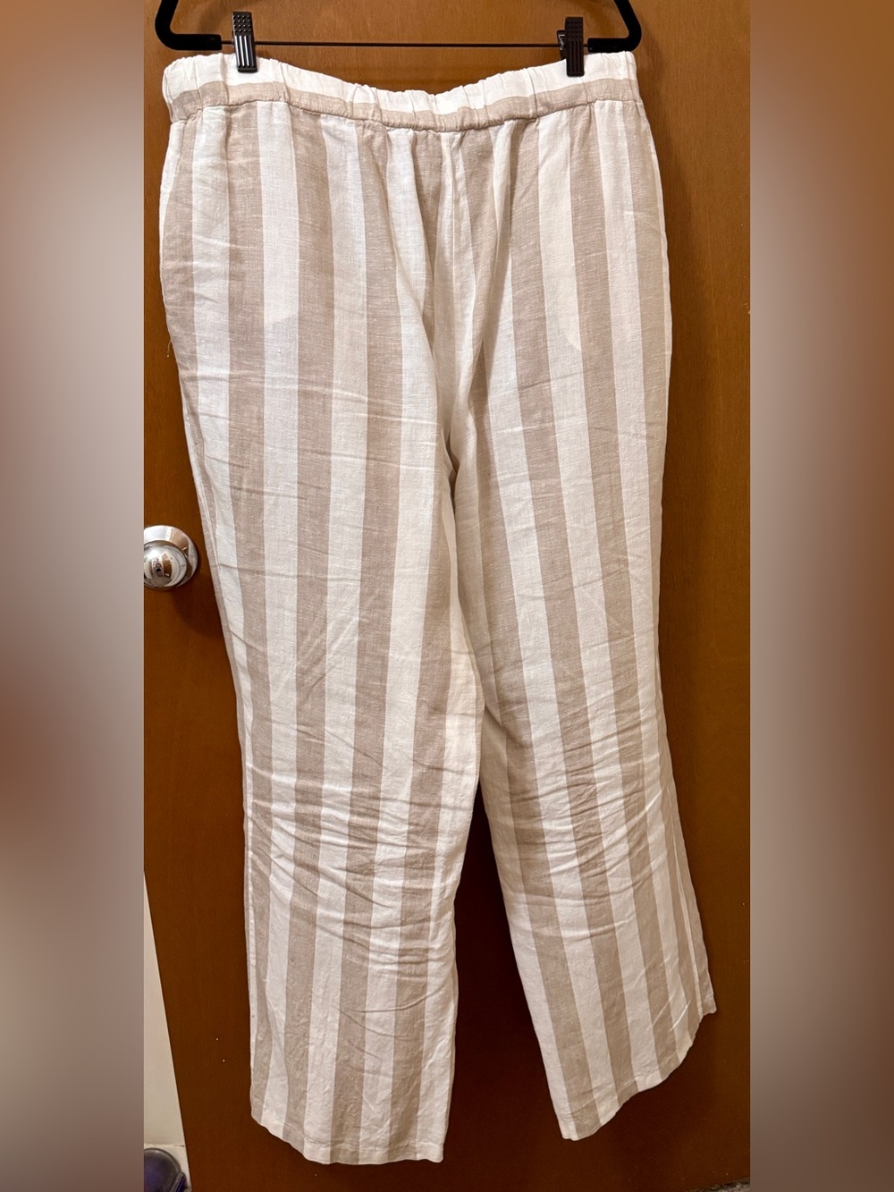 Ellen Tracy Beige and White Striped Women’s Wide Leg Pant